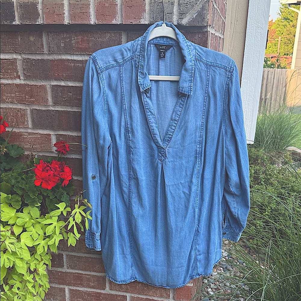 Intro. Ladies 1X Light Blue Denim Shirt/Tunic